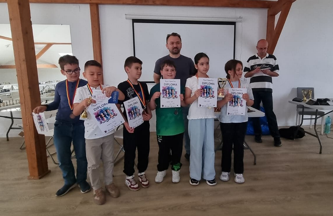 Weekend cu 10 medalii pentru sportivii secţiei de şah a CSM Ploieşti!