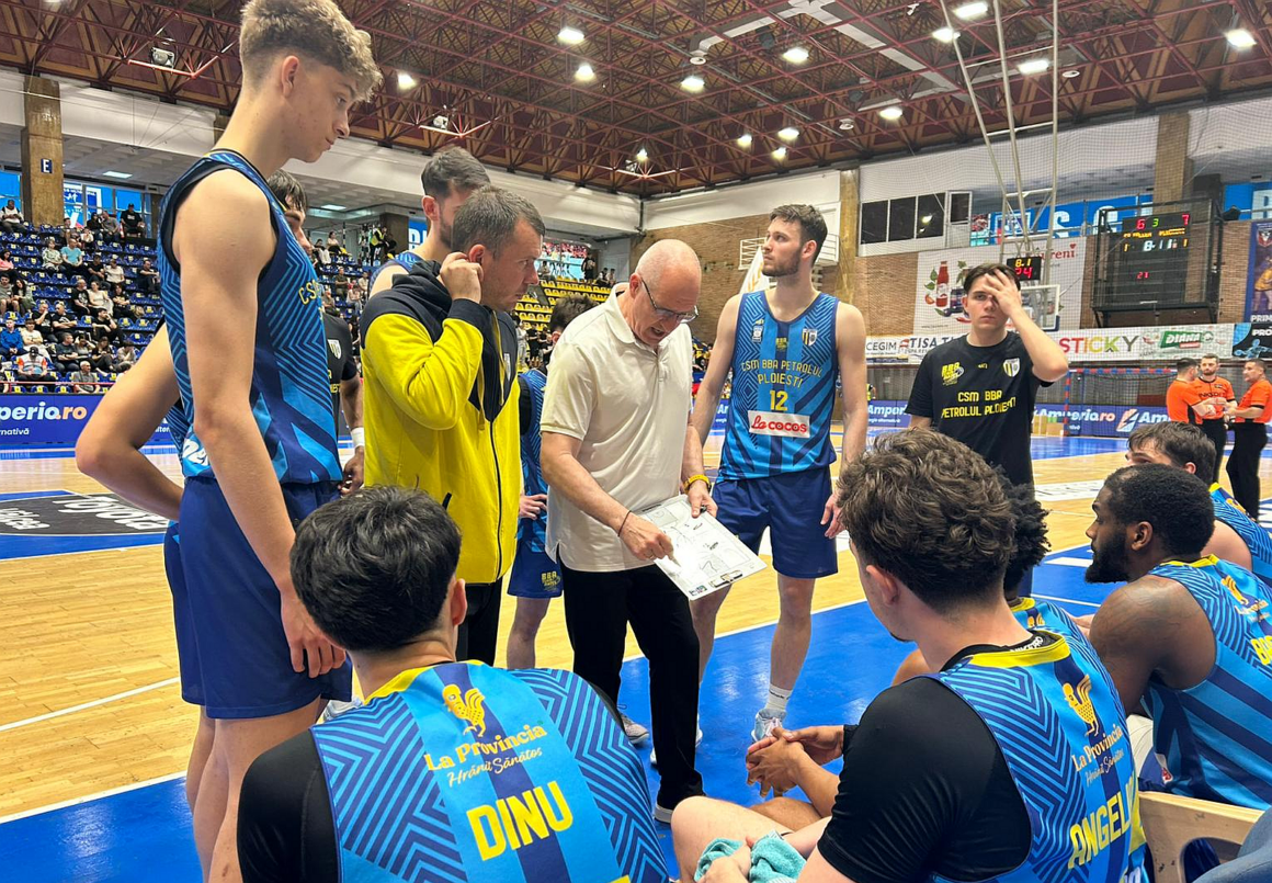 LNBM: CSM BBA Petrolul Ploieşti, învinsă la Vâlcea în primul meci din turul secund al play-out-ului