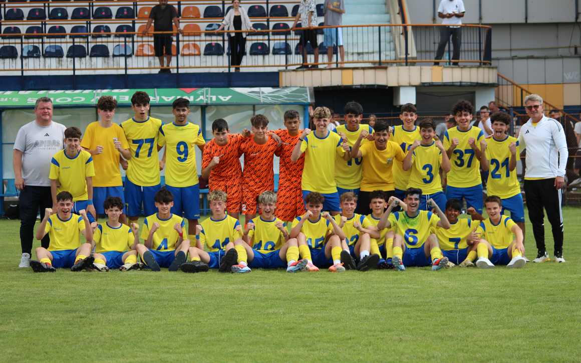 Echipa de fotbal „U15” a CSM Ploieşti este campioană judeţeană! Echipa de fotbal „U15” a CSM Ploieşti este campioană judeţeană!
