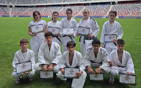 Sportivii secţiei de judo a CSM-CFR-CSŞ Ploieşti, 15 medalii obţinute la Cupa Fortzoso!