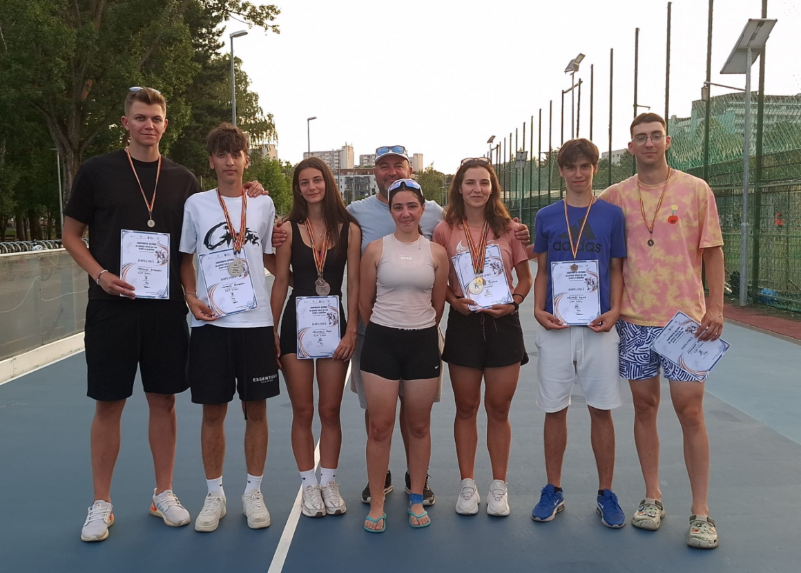 Sportivii de la CSM Ploieşti, 16 medalii obţinute la Campionatul Naţional de Patinaj Viteză pe Role! Sportivii de la CSM Ploieşti, 16 medalii obţinute la Campionatul Naţional de Patinaj Viteză pe Role!