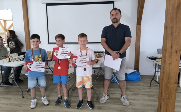 Weekend cu 8 medalii pentru sportivii secţiei de şah a CSM Ploieşti!