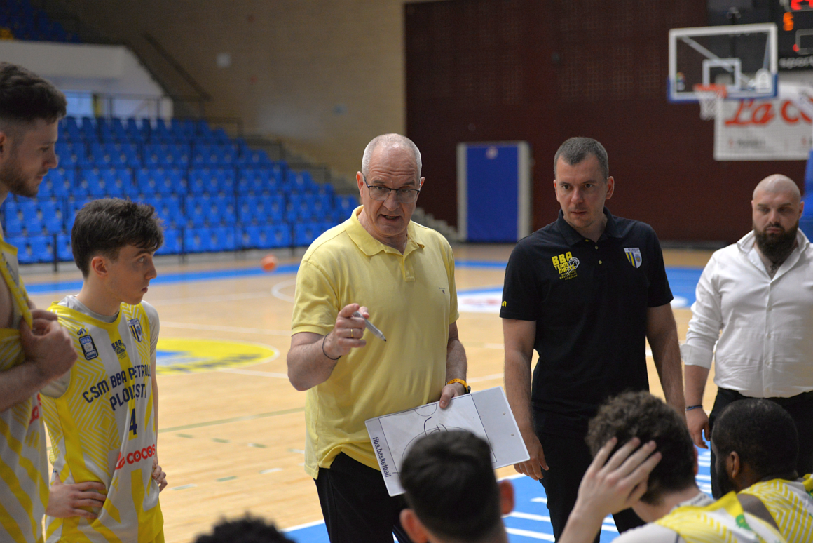 Milan Škobalj continuă pe banca tehnică a echipei de baschet seniori! Milan Škobalj continuă pe banca tehnică a echipei de baschet seniori!