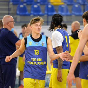 Încă un „pariu” pentru viitor: David Fometescu a semnat cu CSM BBA Petrolul Ploieşti!