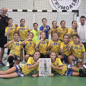 Echipa de handbal junioare 4 a CSM Ploieşti, prezentă la Cupa „Radu Voina”, de la Breaza!