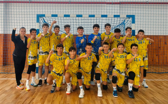 Două victorii şi două înfrângeri, la debut, pentru echipele de handbal juniori ale CSM Ploieşti!