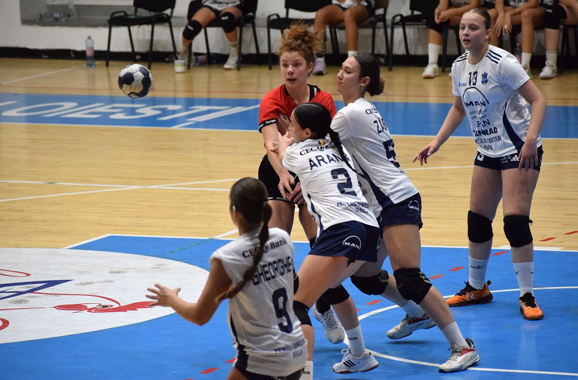 Start de sezon, în weekend, pentru echipele de handbal juniori 2 şi 3 ale CSM Ploieşti! Start de sezon, în weekend, pentru echipele de handbal juniori 2 şi 3 ale CSM Ploieşti!