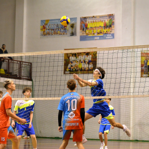 Debut dificil de campionat pentru echipele de volei cadeţi (U17) ale CSM Ploieşti!