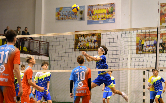 Debut dificil de campionat pentru echipele de volei cadeţi (U17) ale CSM Ploieşti!